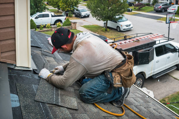 Professional Emergency Roof Repair technician working in New Berlin, IL